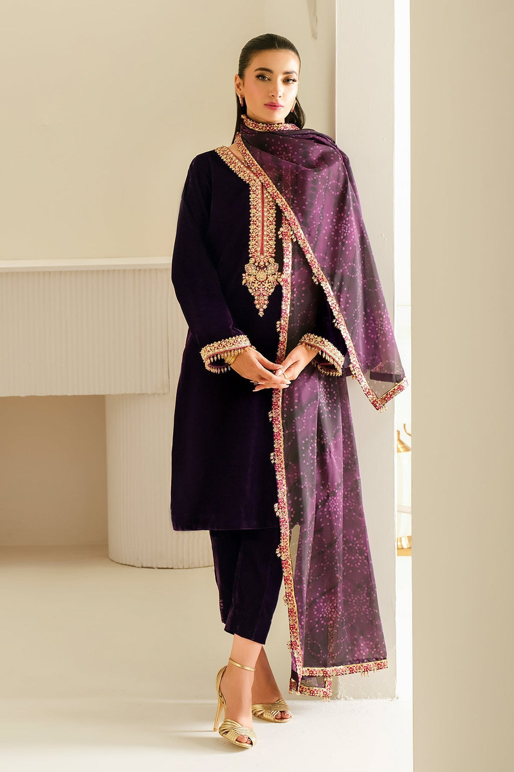 BAROQUE-Velvet (1)