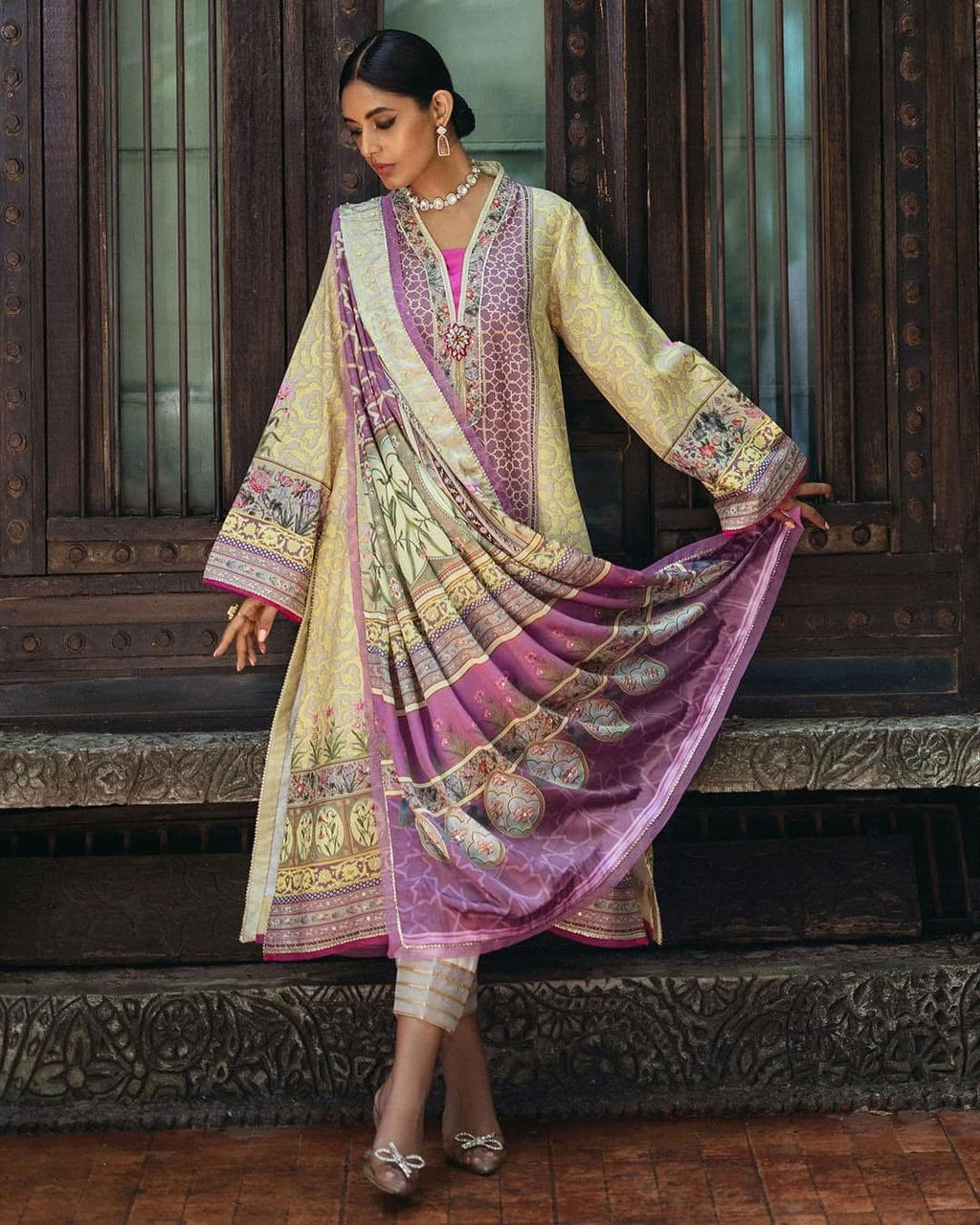 Mushq - Silk (3)