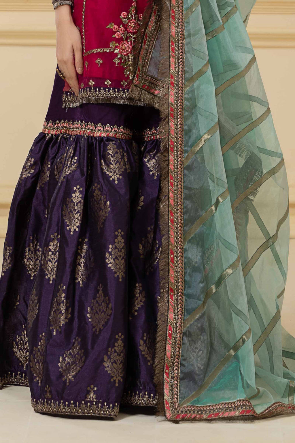 MARIA B - Gharara