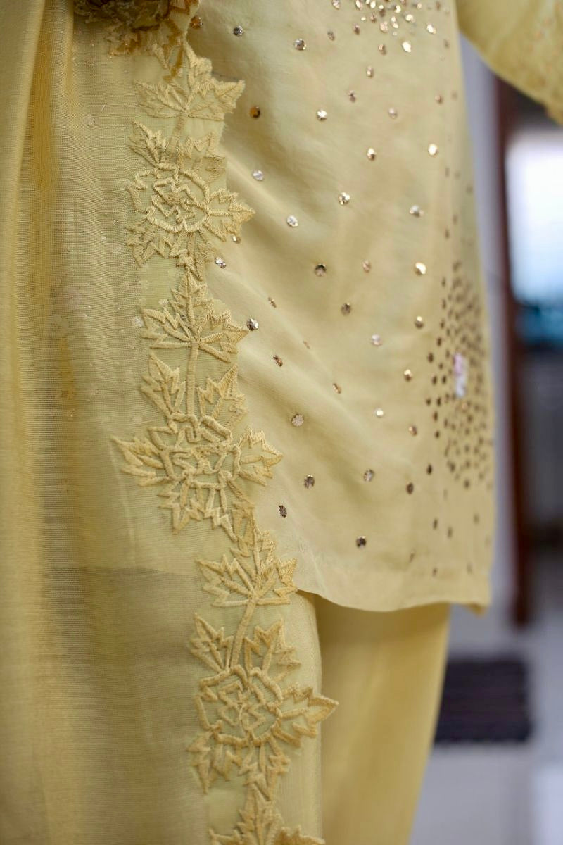 Hues Atelier - Butter yellow