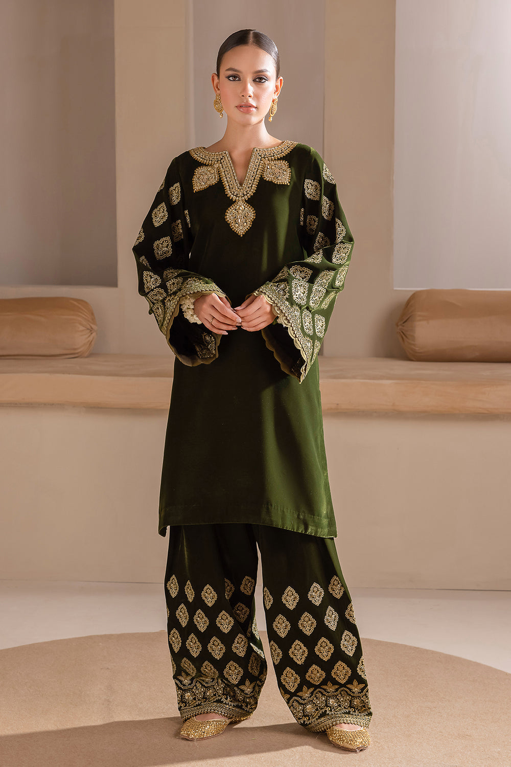 BAROQUE - Velvet (2)