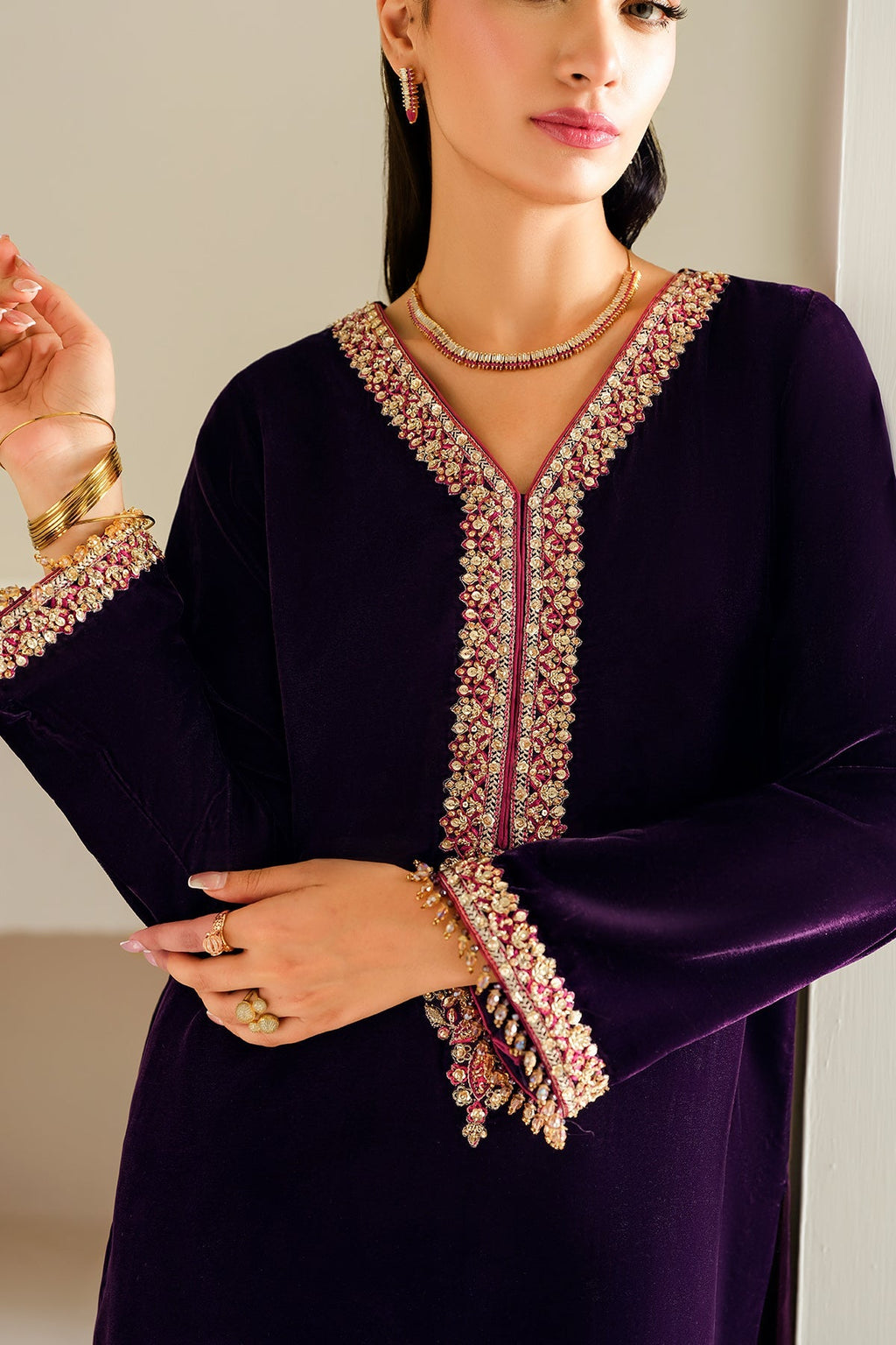 BAROQUE-Velvet (1)