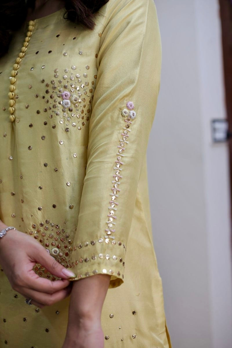Hues Atelier - Butter yellow