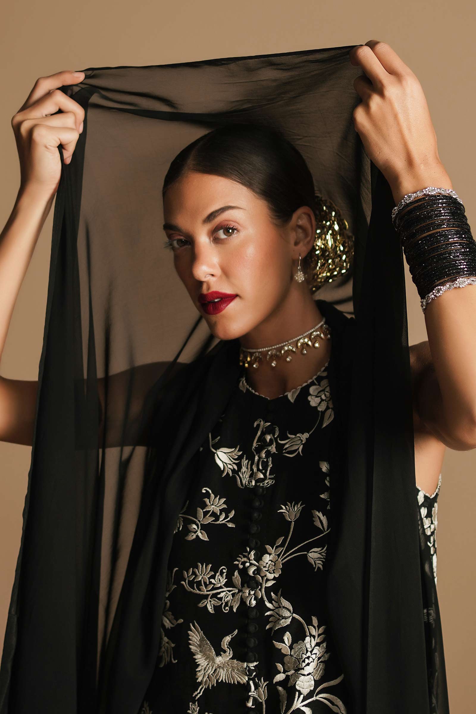 Zara Shahjahan - Noir