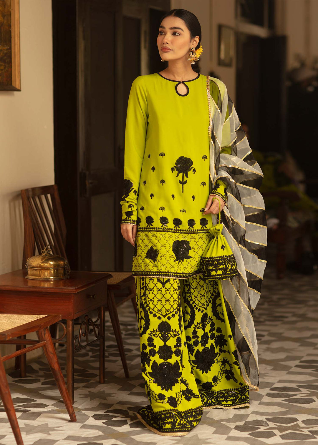 Ali Xeeshan - Night out