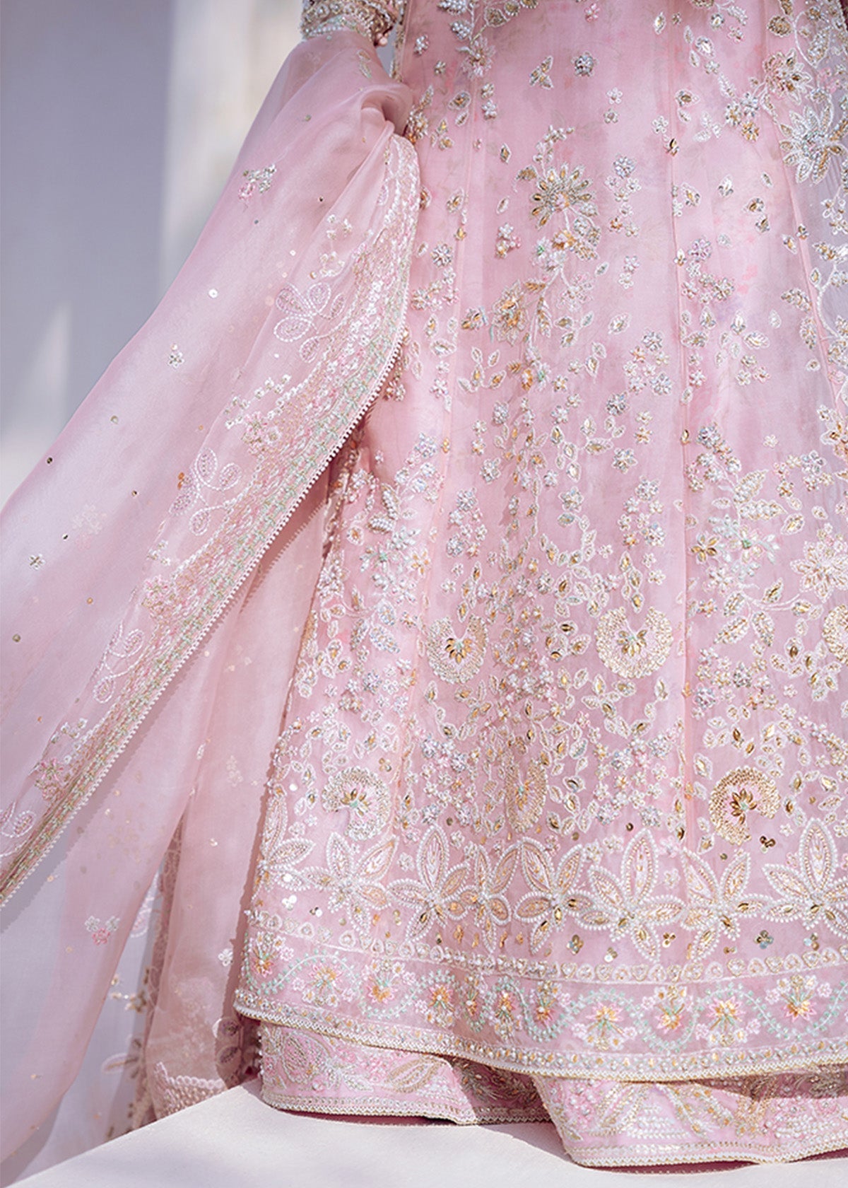 SUFFUSE - Freeshia Pink