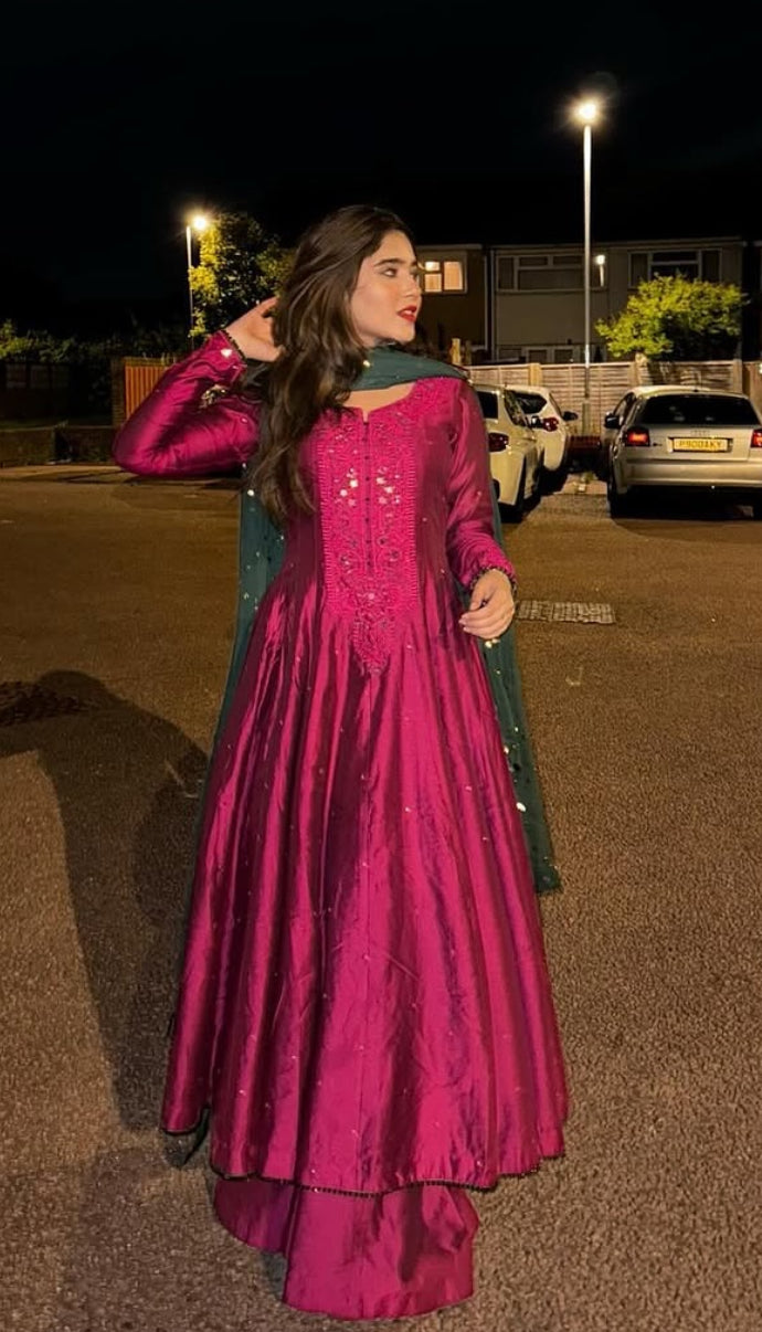 Amna Ismail- Kalidaar