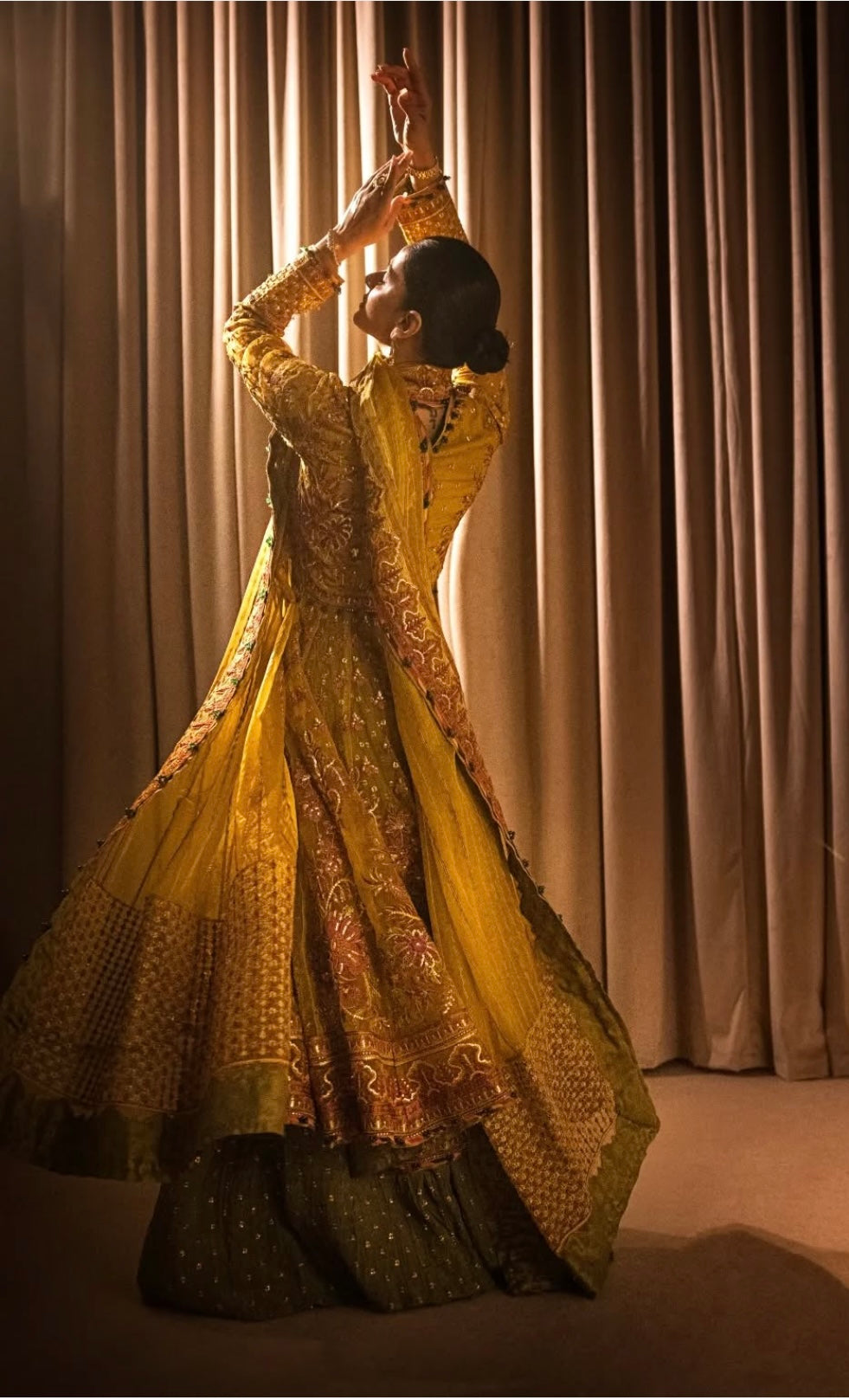 Hsy - Saba Qamar