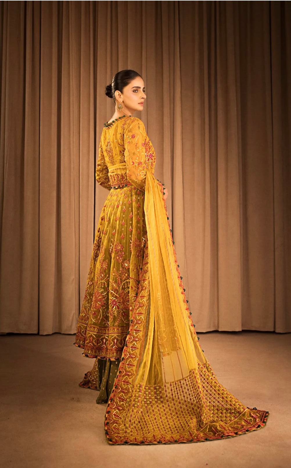 Hsy - Saba Qamar