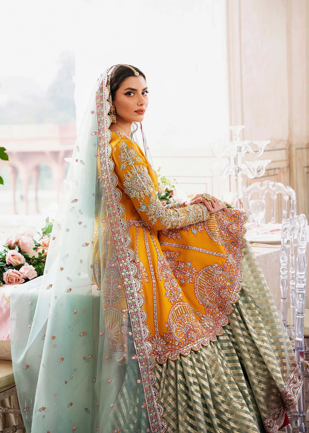 Akbar Aslam - Peplum